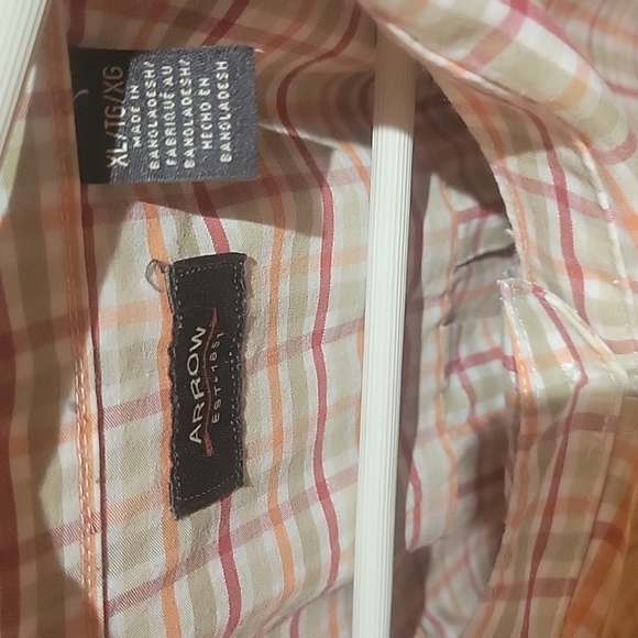 Arrow short sleeve button down - Picture 2 of 3